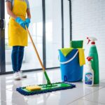 Distributeur de serviettes hygiéniques : avantages pour les entreprises et les collectivités